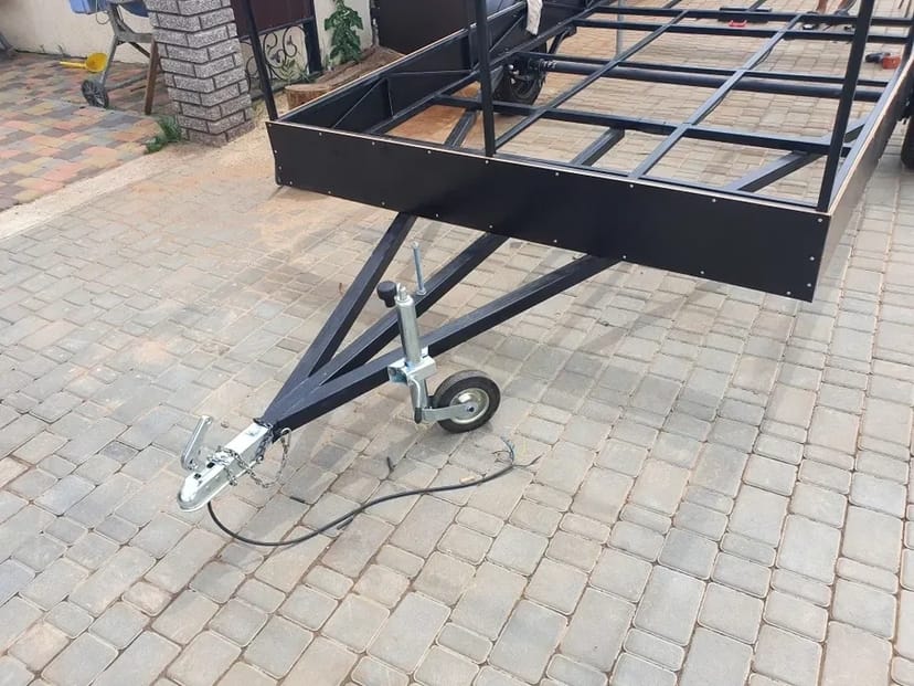 Професійне Виготовлення Причепів та Лафетів під Замовлення за Вашими Розмірами та Кресленнями!