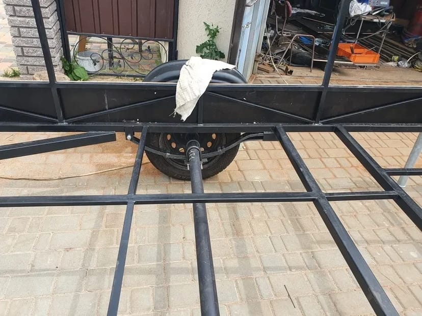 Професійне Виготовлення Причепів та Лафетів під Замовлення за Вашими Розмірами та Кресленнями!