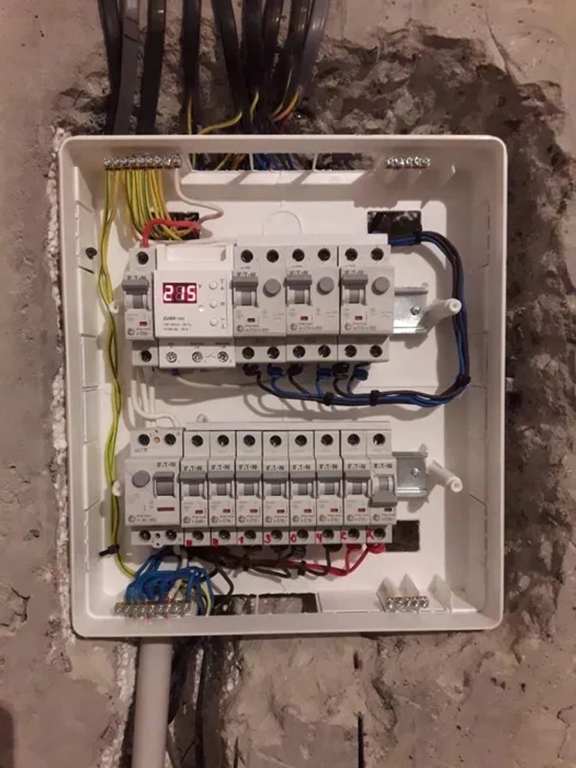 Ремонт розетки, вимикач, світильник, лампа, заміна проводки