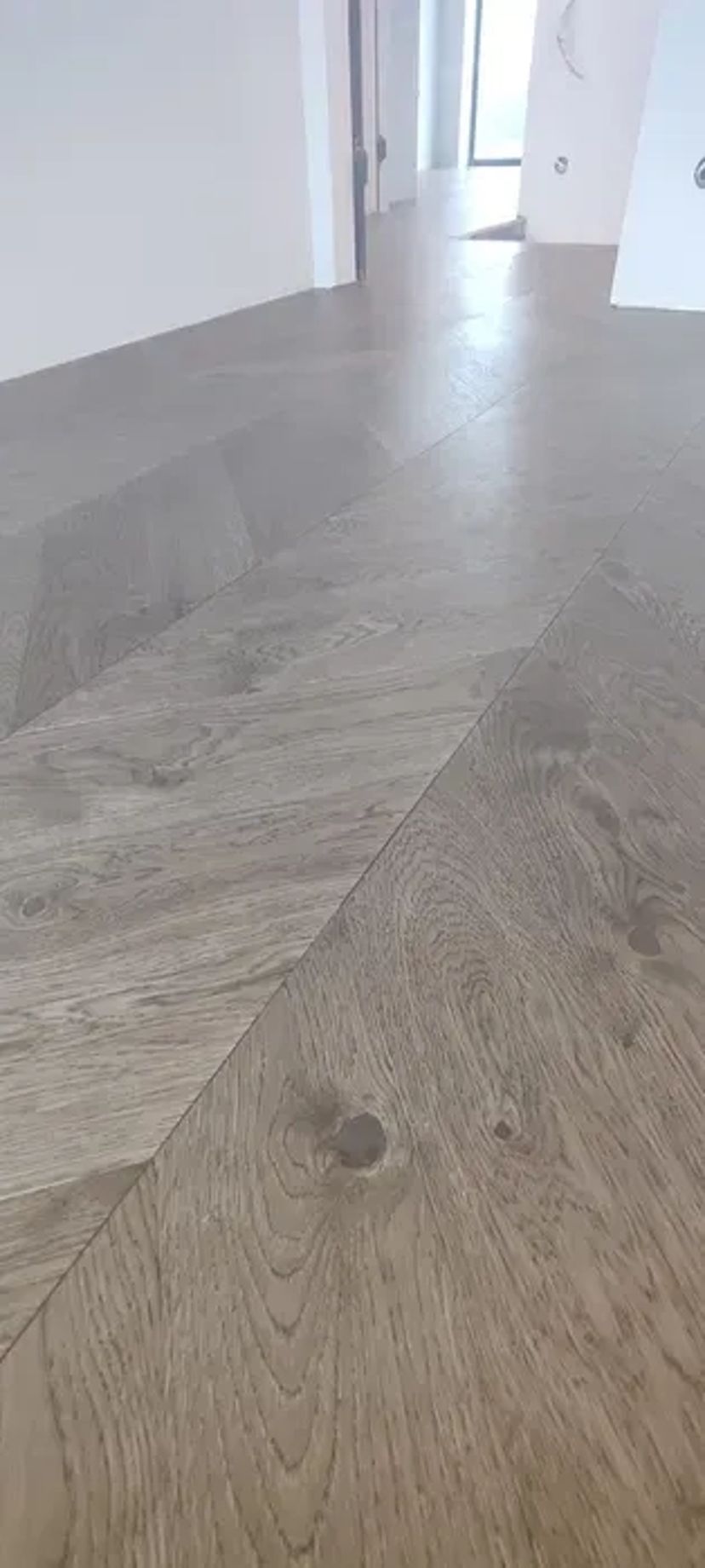 Професійна укладка ламінату — якісно, акуратно та з гарантією на результат від 120 грн/м²