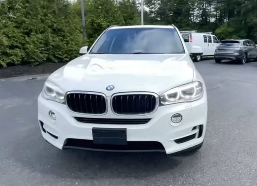 264 Позашляховик на весілля BMW X5 білий з водієм