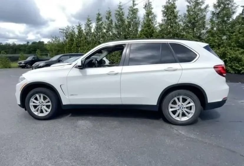 264 Позашляховик на весілля BMW X5 білий з водієм
