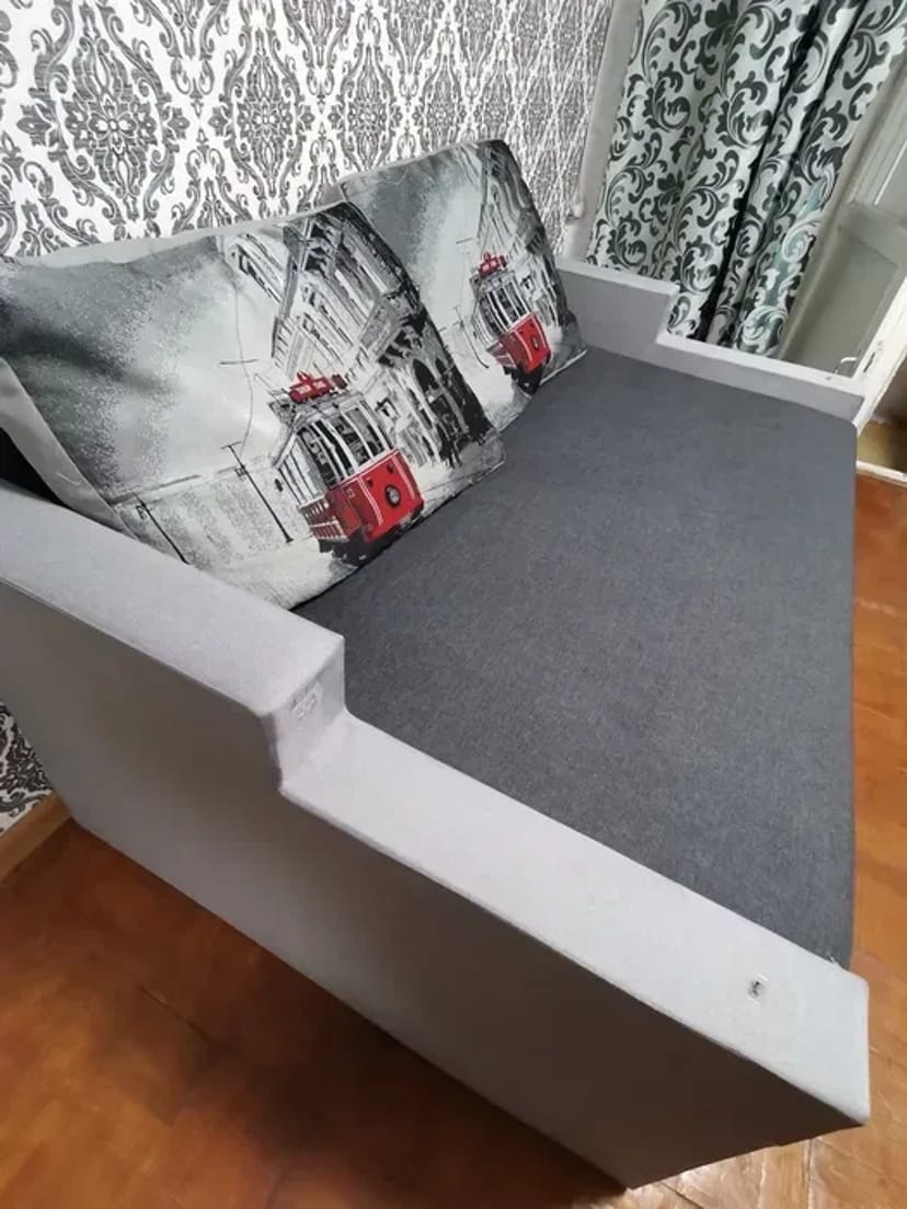 Чистка матрацу, дивану, стільців, коврів