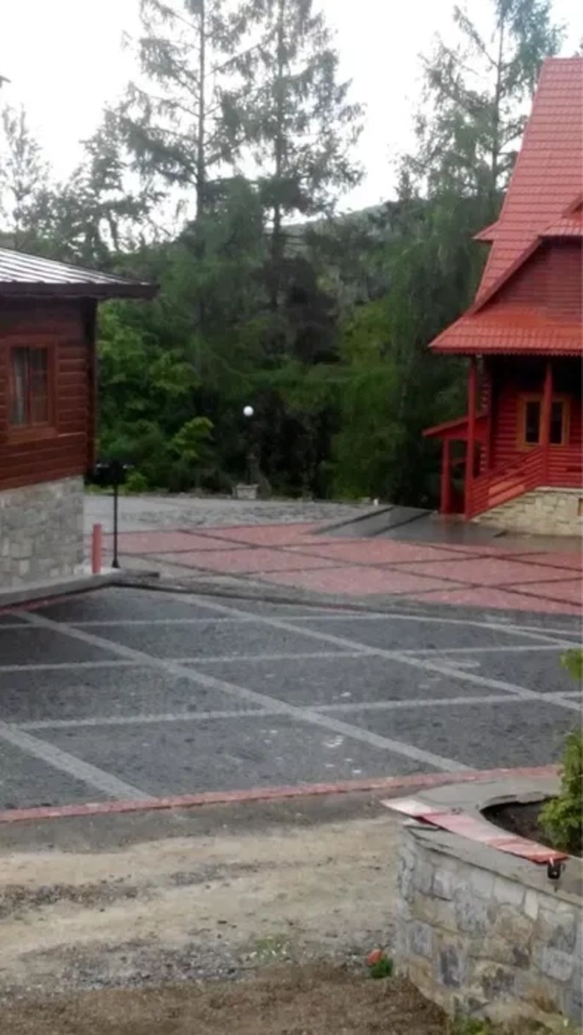 Професійна укладка гранітноії бруківки. Всі види оздоблення гранітом