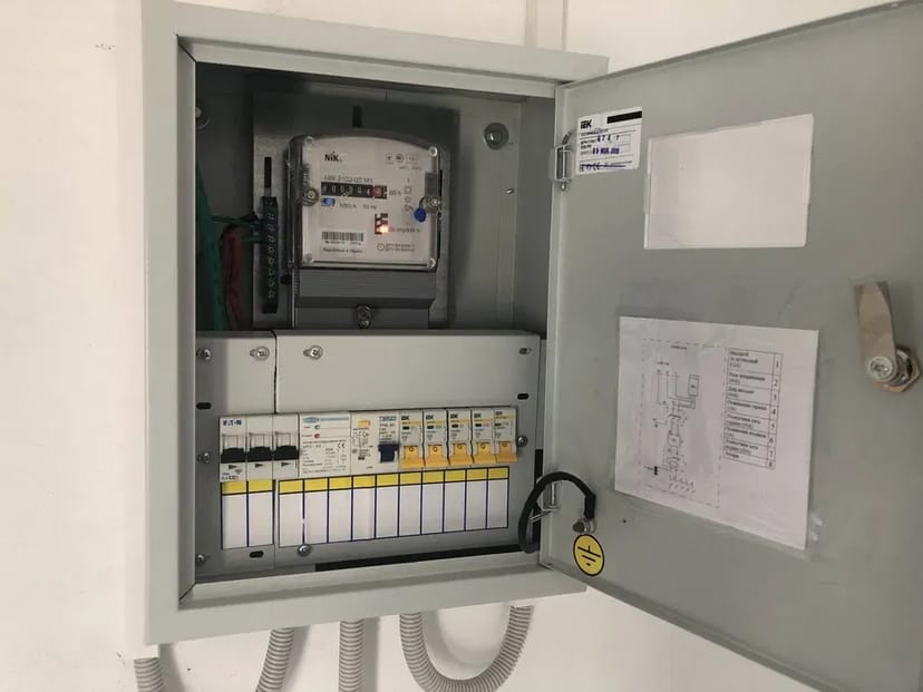 Послуги кваліфікованого електрика. Ремонт електрообладнання.