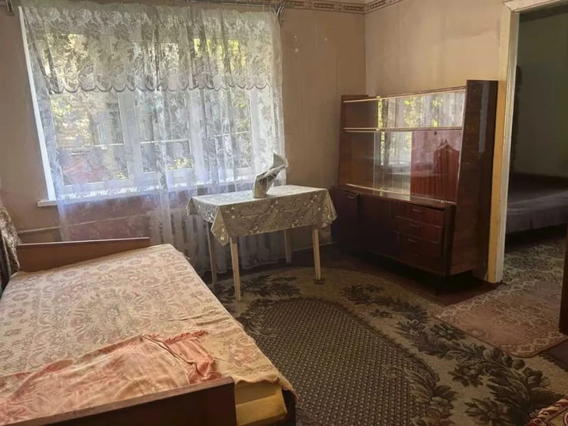 Двокімнатна кімнатна кв-ра, провулок Бестужева,13. Цегляний будинок!