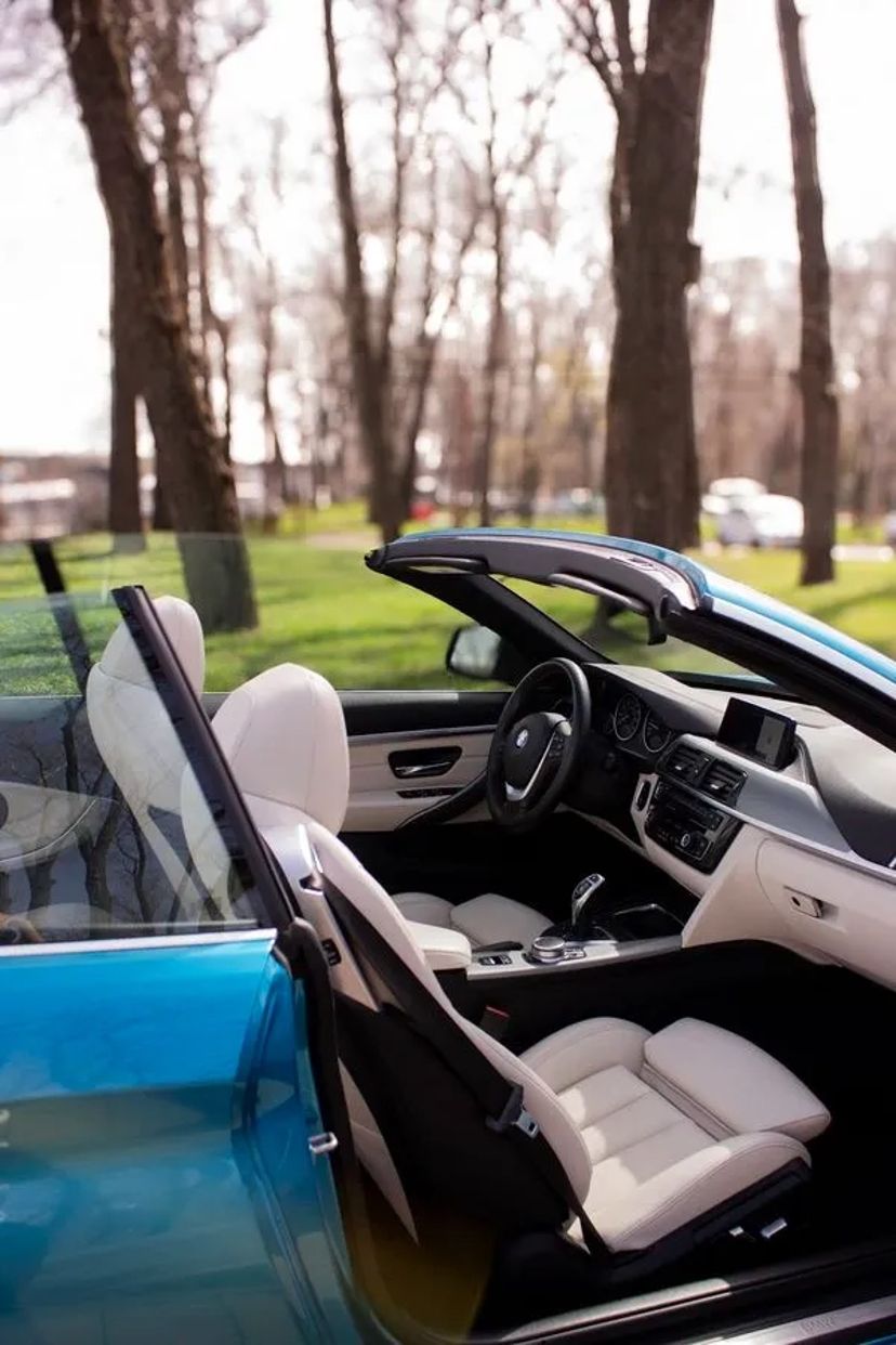 017 Кабріолет без водія BMW 430 серії блакитний