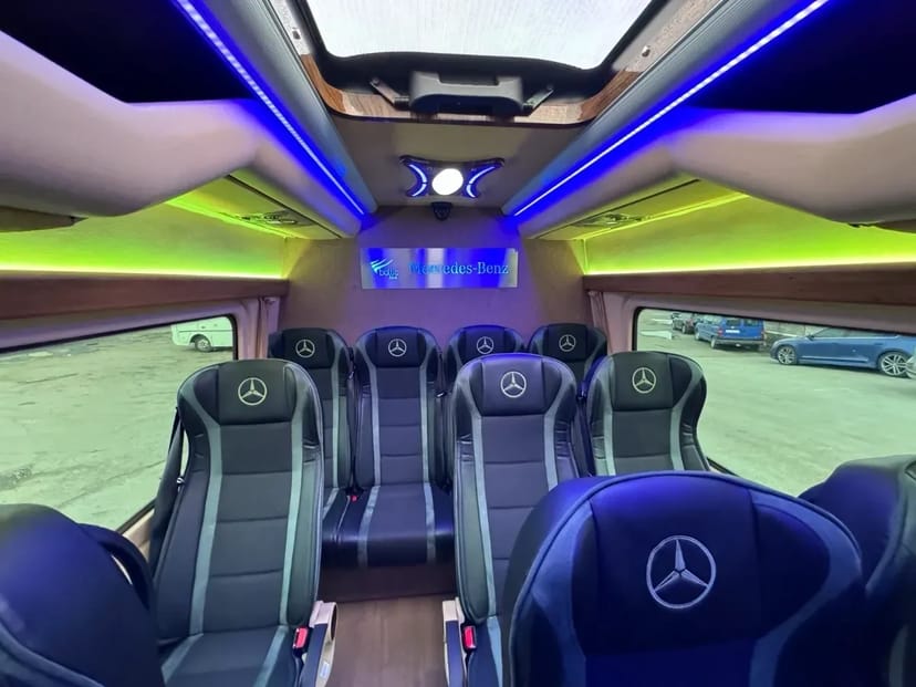Мікроавтобус Mercedes Sprinter 19 місць