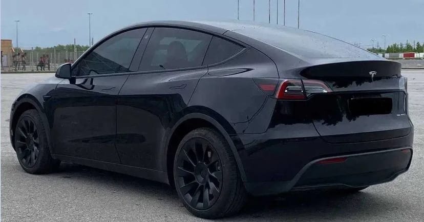 Авто Tesla Model Y ( 2022-2023)