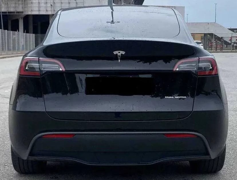 Авто Tesla Model Y ( 2022-2023)