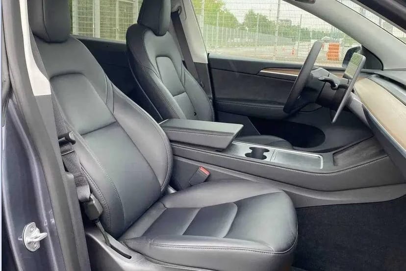 Авто Tesla Model Y ( 2022-2023)