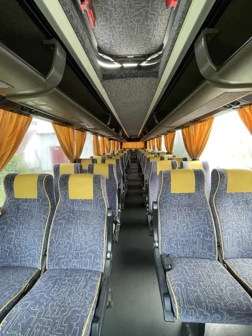 Автобус в користування
