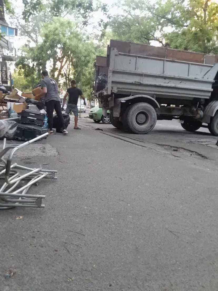 Прибирання тереторій підготовка ділянки під будівництво