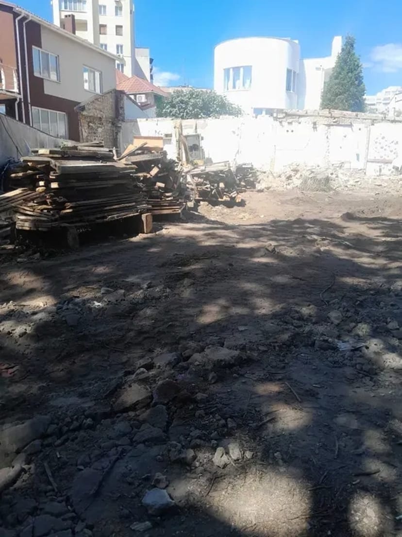 Прибирання тереторій підготовка ділянки під будівництво