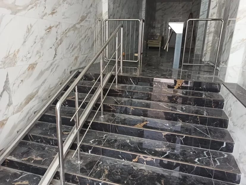 Перила з нержавійки, огородження балконів, поручні, перила для пандуса