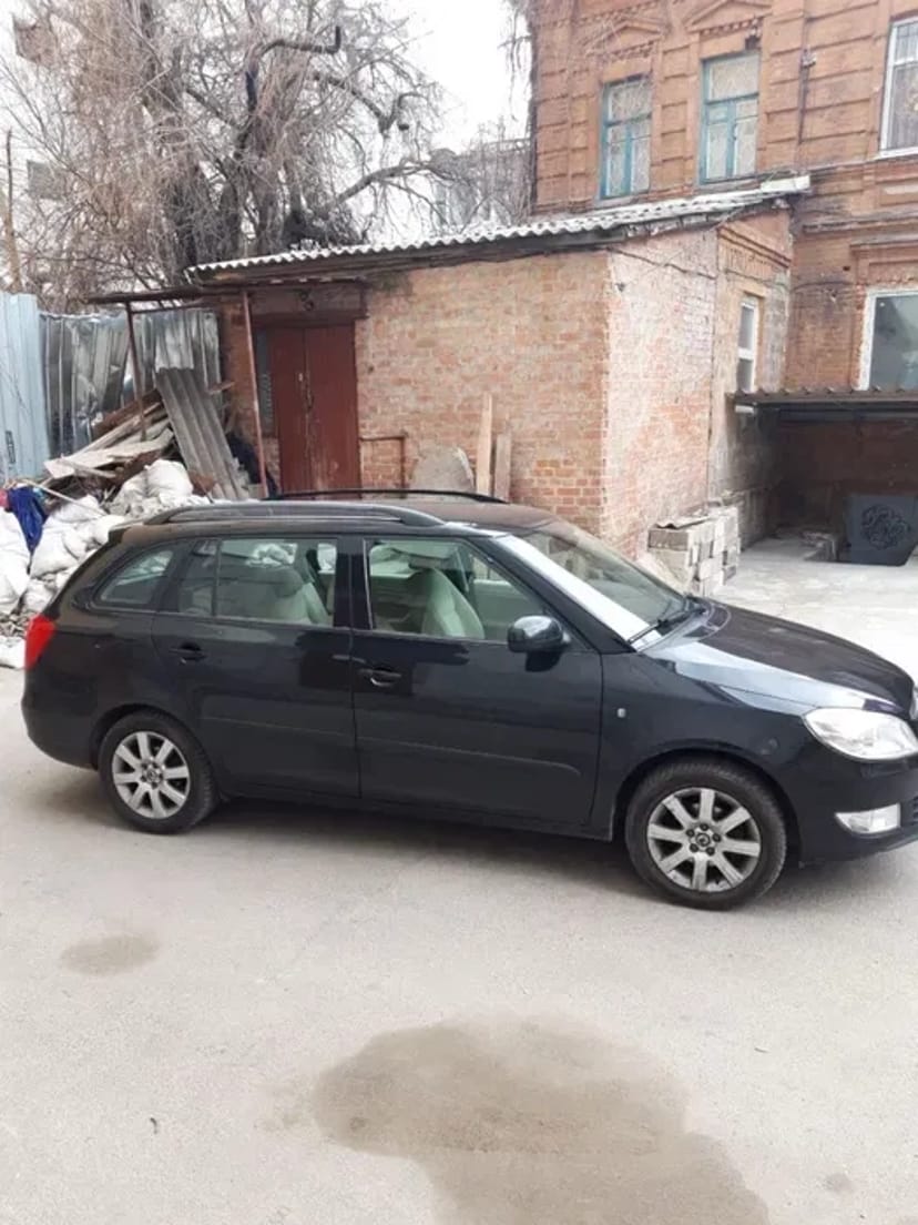 Автомобили 600 грн в сутки.