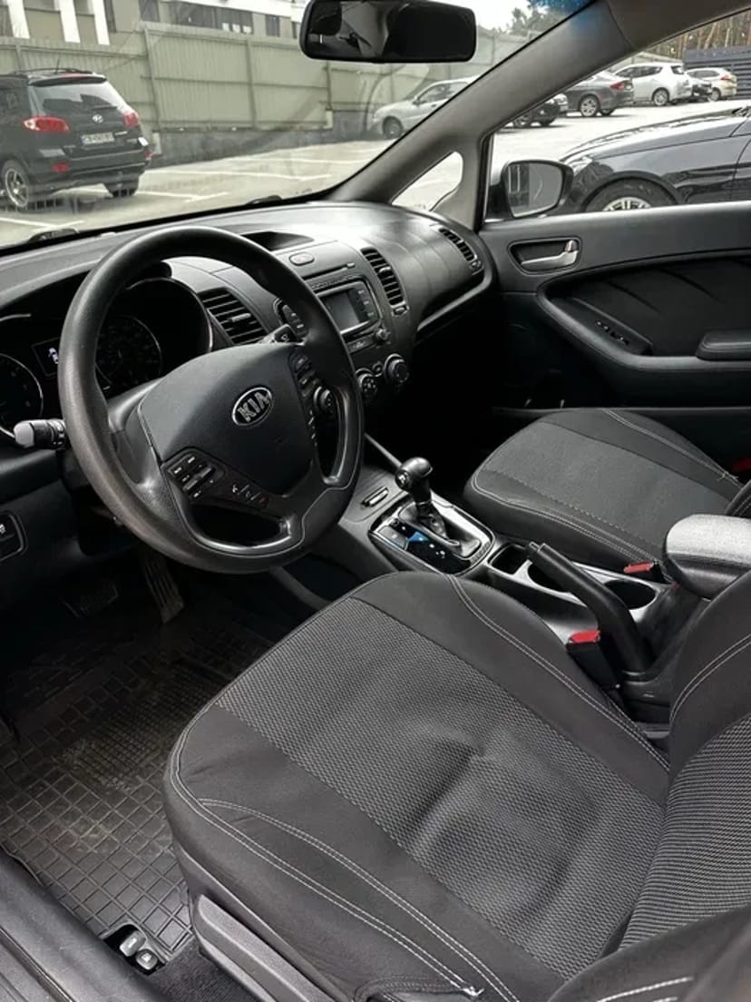 Авто KIA FORTE