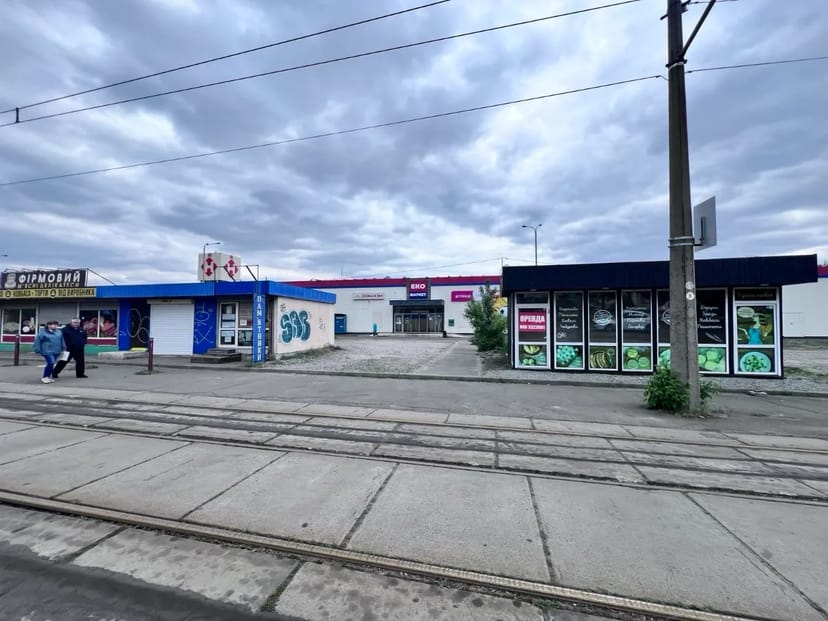 Фасадне приміщення 30 м2 в Деснянському районі