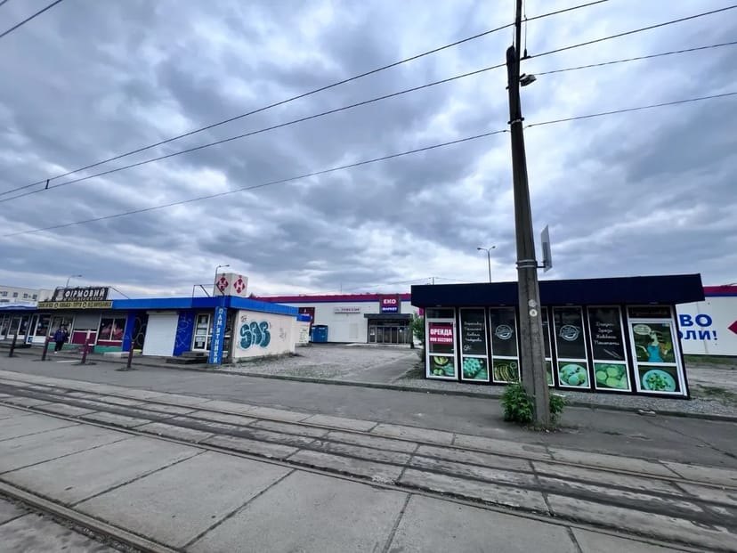 Фасадне приміщення 30 м2 в Деснянському районі