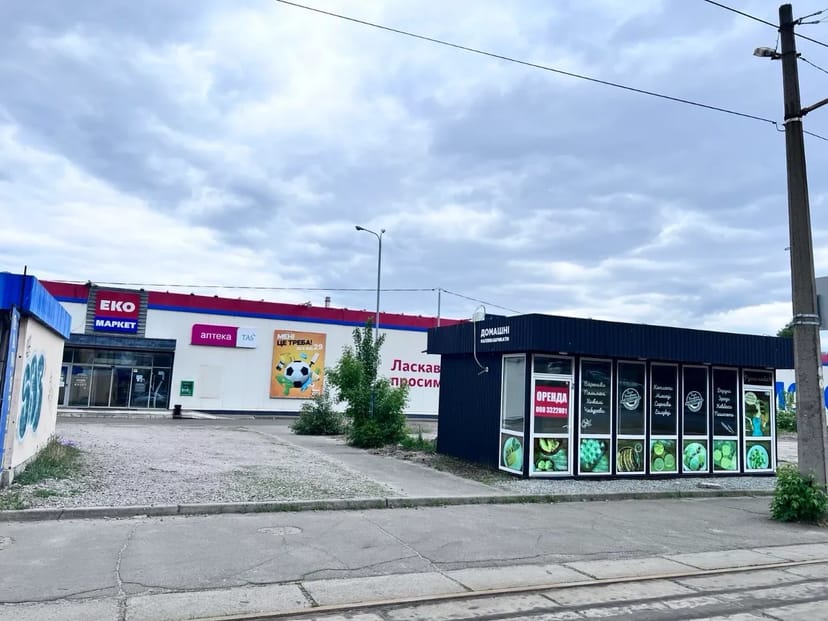 Фасадне приміщення 30 м2 в Деснянському районі