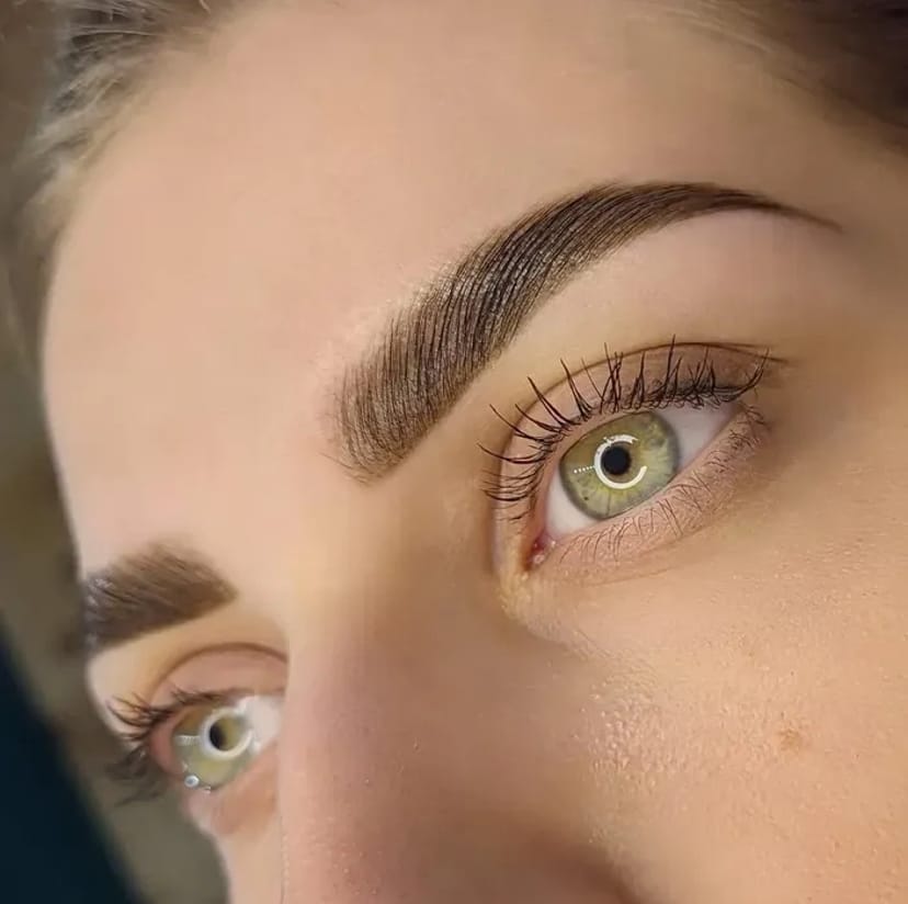 Ламінування вій / брів оформлення корекція