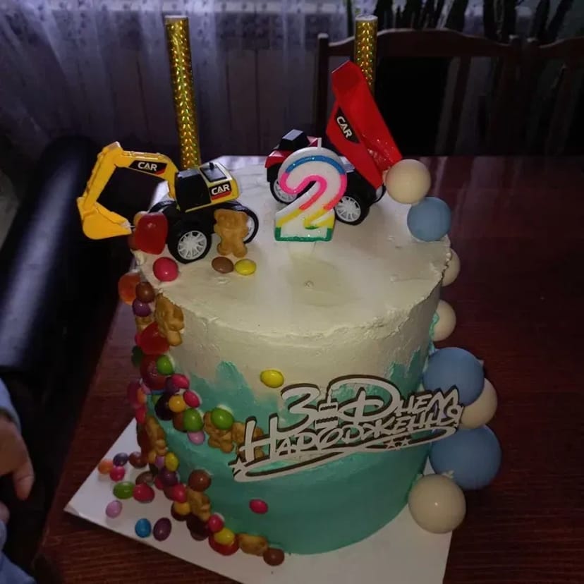 Тортик 2 поверхи