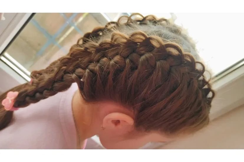 Зачіски, плетіння косичок