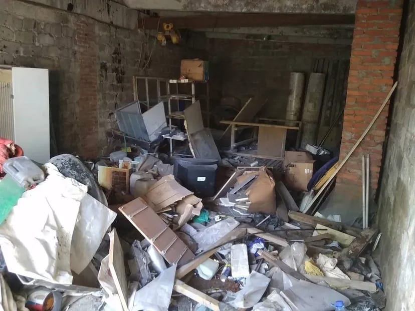 Звільніть простір від непотрібних речей швидко та без турбот!