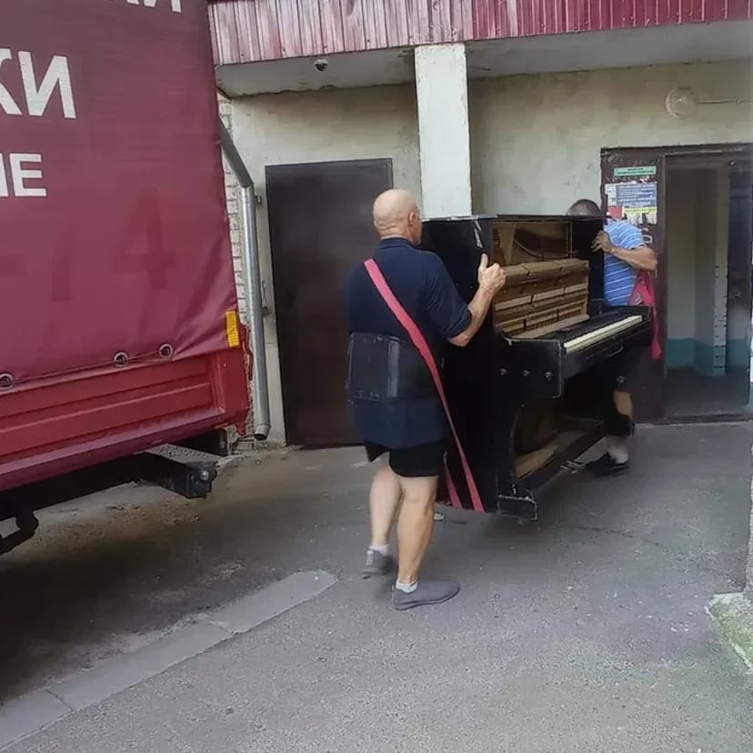 Послуги вантажників та авто.