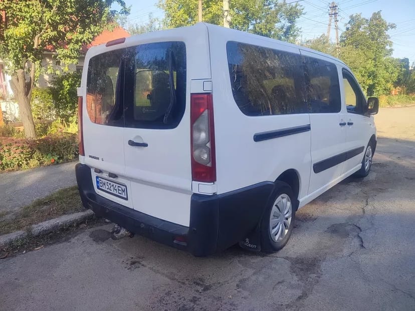 Пасажирські перевезення. Мікроавтобус 8 місць по місту та Україні а також Рено Гранд Сценік
