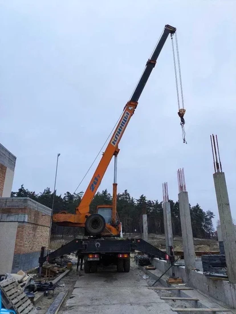 Спецтехніка - Автокран