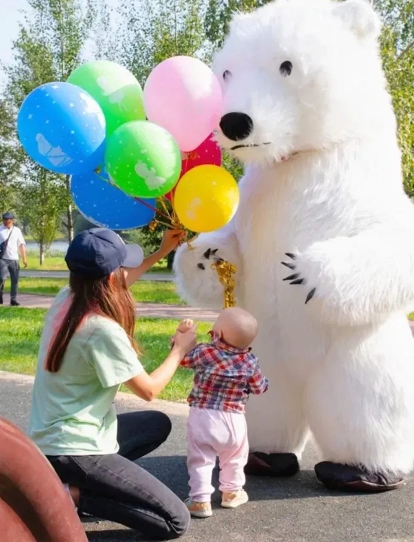 Білий ведмідь Кам'янське ростова лялька стриптиз аніматор панда лабубу