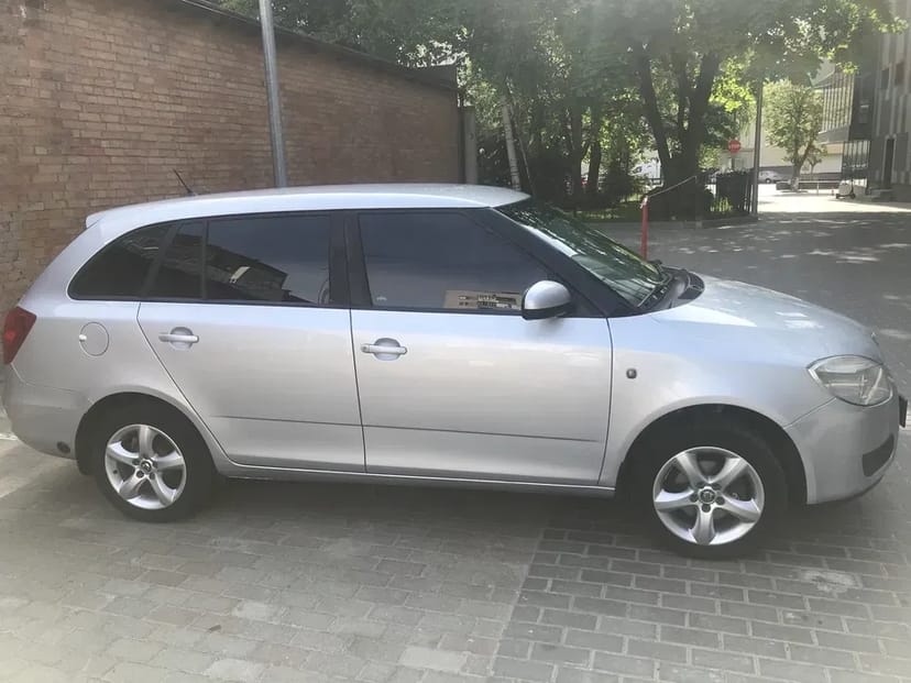 авто під таксі та власні потреби