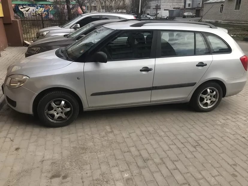 авто під таксі та власні потреби