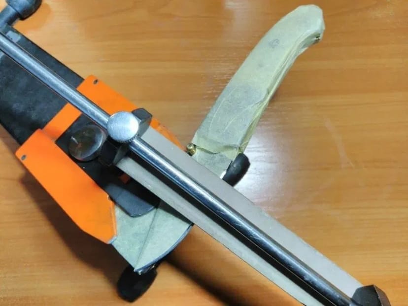 Профессиональная заточка ножей до бритвенной остроты