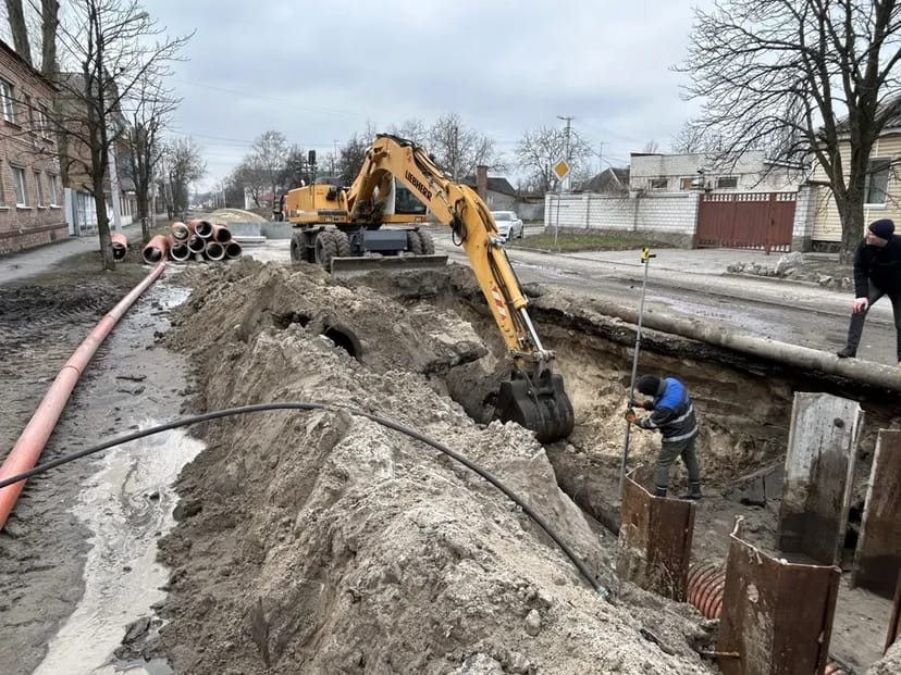 Послуги оренди повнооборотного колісного екскаватора Lidher