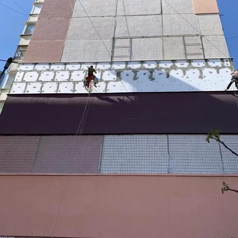 Утеплення фасадів,будинків квартир пенопластом 20 см.