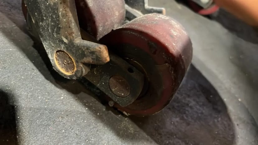 Ремонт візків гідравлічних Рокл, штабелерів, навантажувачів. Зварювальні роботи, виготовлення металоконструкцій.