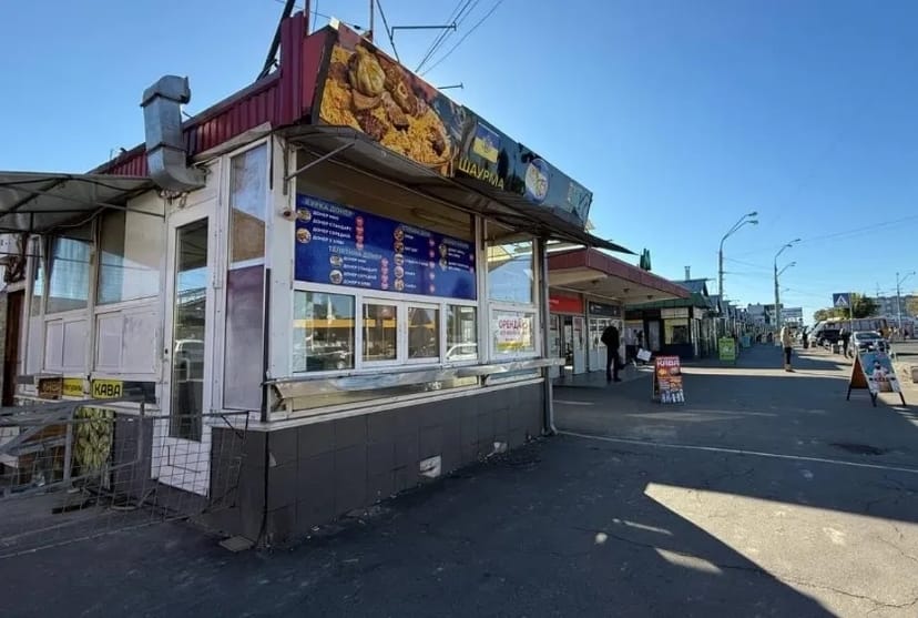 Фасадне приміщення 16 м2 на Почайній