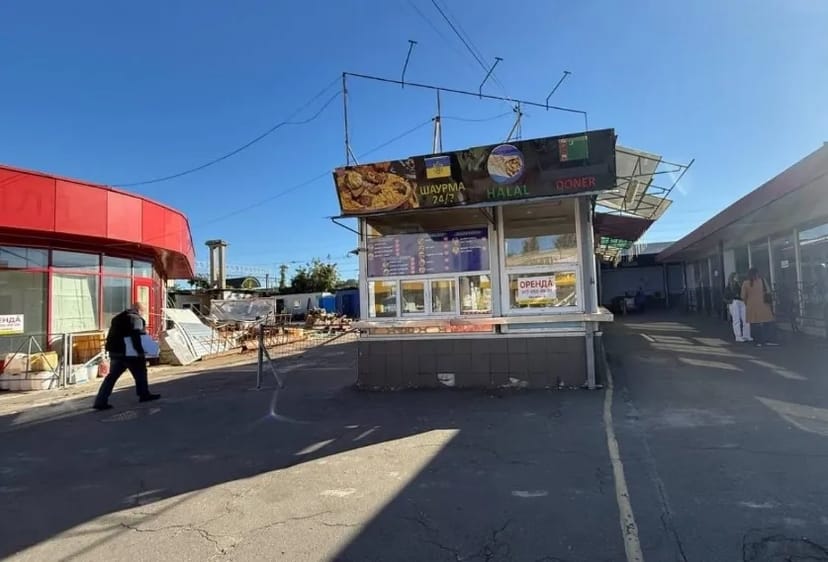 Фасадне приміщення 16 м2 на Почайній