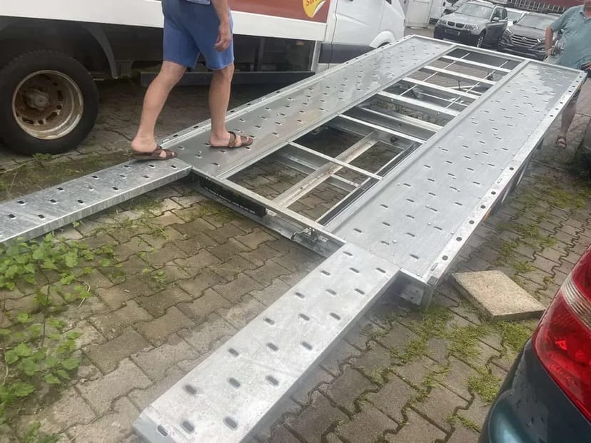 Лафети закордон та по Украіні