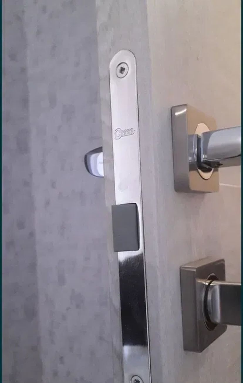 Встановлення дверей