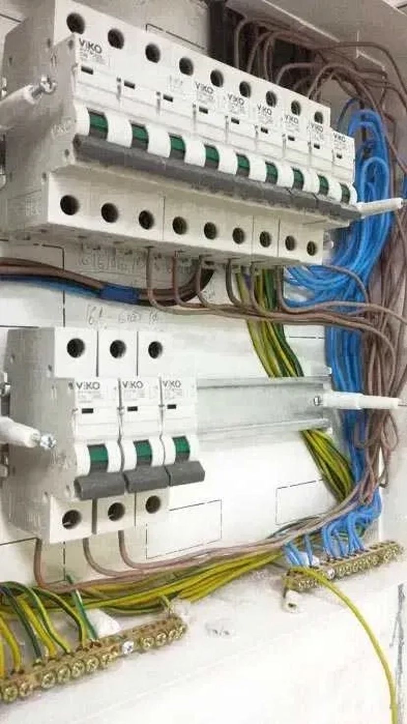 Послуги електрика. Ремонт електричного обладнання, електрик