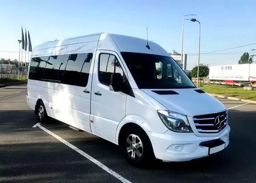 038 Mercedes Sprinter на весілля vip бус без водія