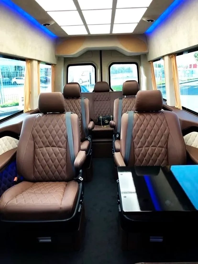 038 Mercedes Sprinter на весілля vip бус без водія