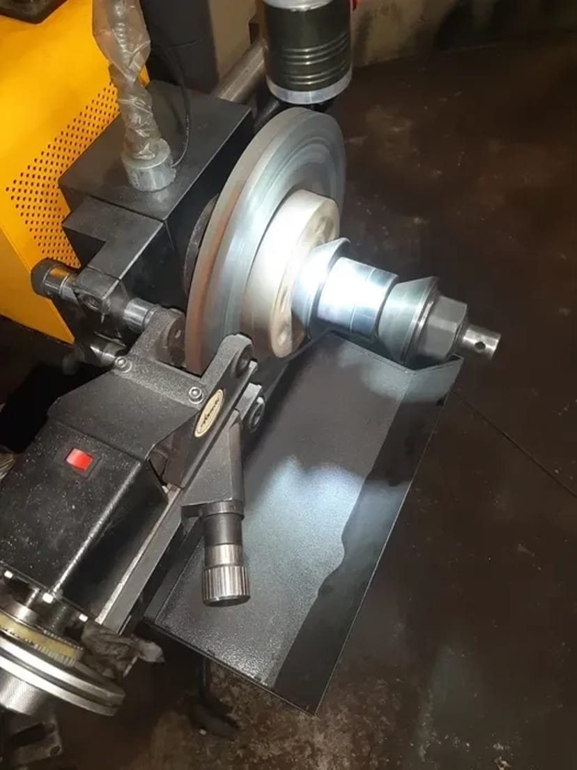 Проточка гальмівних дисків без зняття ремонту супорта реставрація скоби