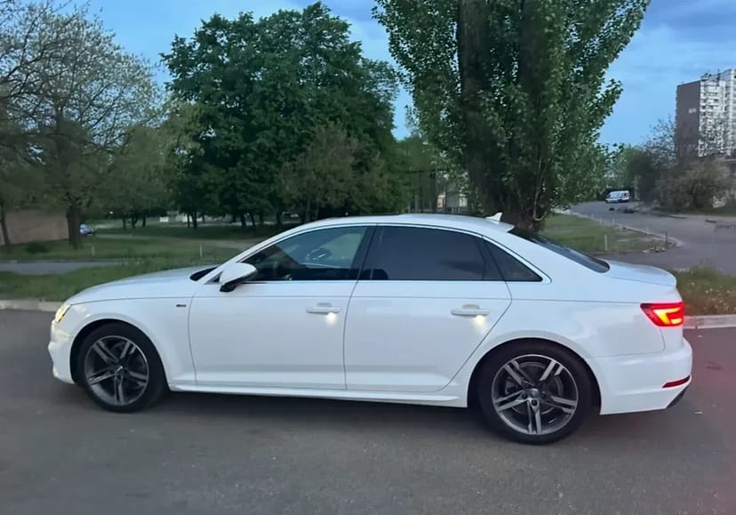 Audi A4 b9 подобово/довготривало
