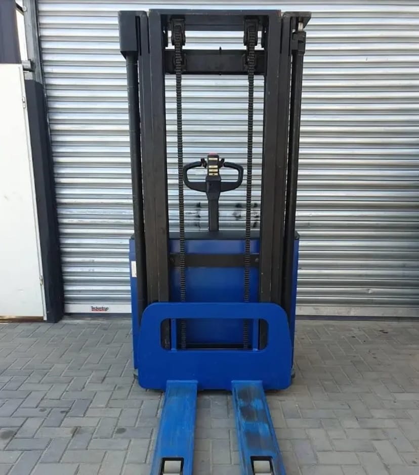 Навантажувач електричний - Hanselifter CG1646