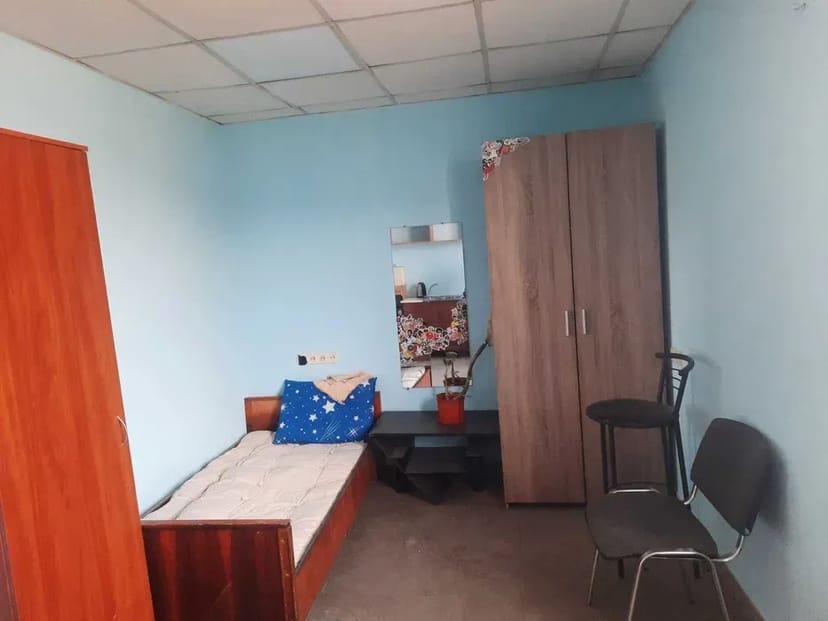 Комфортна окрема кімната в невеликому гуртожитку поруч з Турецьким городком