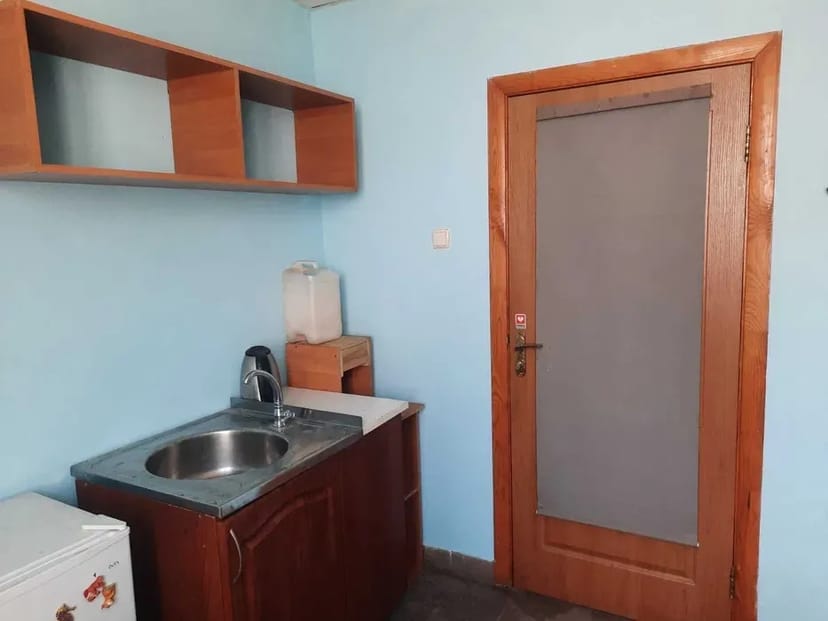 Комфортна окрема кімната в невеликому гуртожитку поруч з Турецьким городком